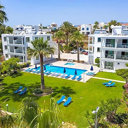Hotel Rododafni 4*
